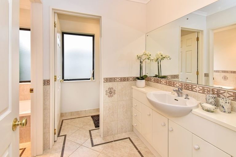 Photo of property in 7 Crannich Place, Wattle Downs, Auckland, 2103