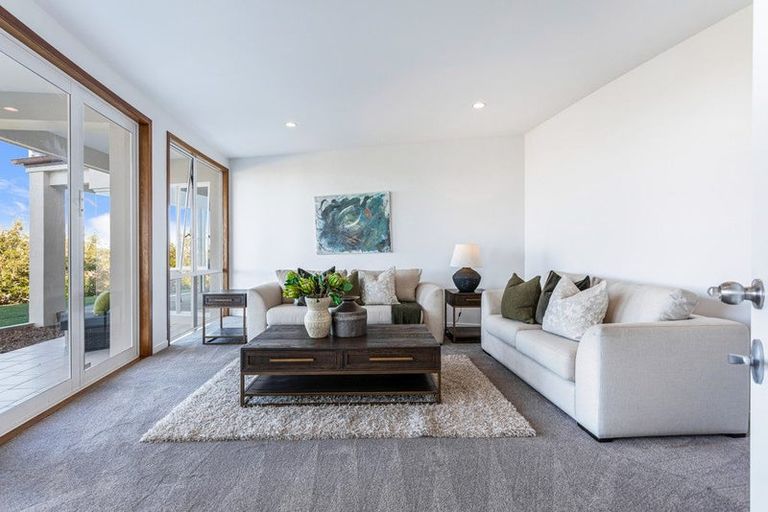 Photo of property in 189 Vaughans Road, Okura, Albany, 0792