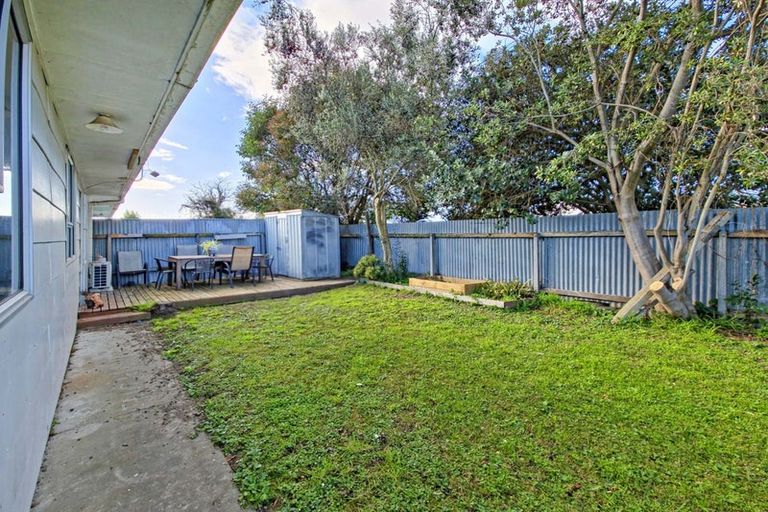 Photo of property in 2/9 Lyttelton Crescent, Tamatea, Napier, 4112