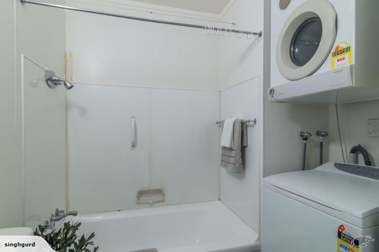 Photo of property in Hobson Court Flats, 84/70 Hobson Street, Thorndon, Wellington, 6011