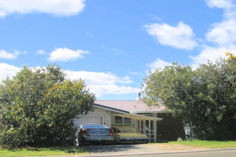 Photo of property in 32 Oregon Drive, Rainbow Point, Taupo, 3330