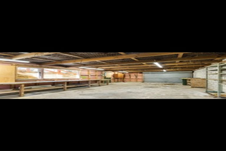 Photo of property in 105b Kamahi Street, Stokes Valley, Lower Hutt, 5019