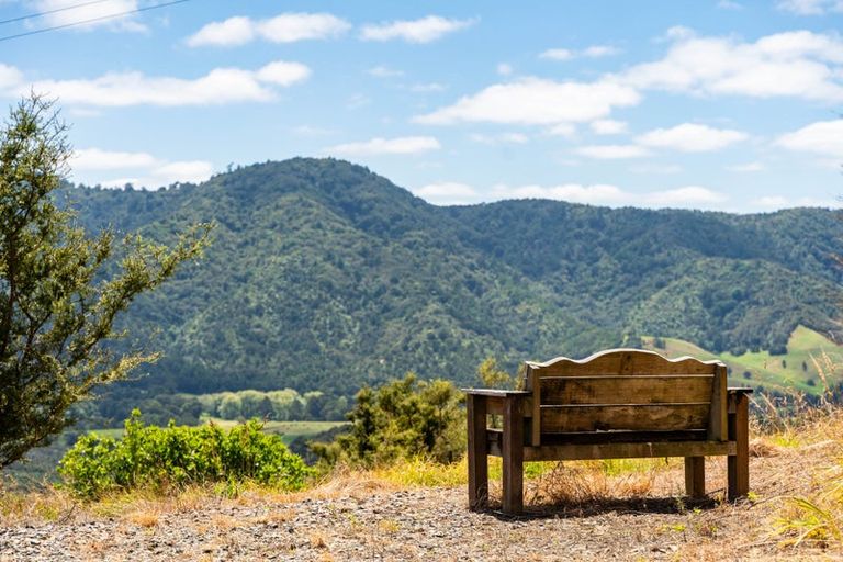 Photo of property in 350 Brooks Road, Waipu, 0582