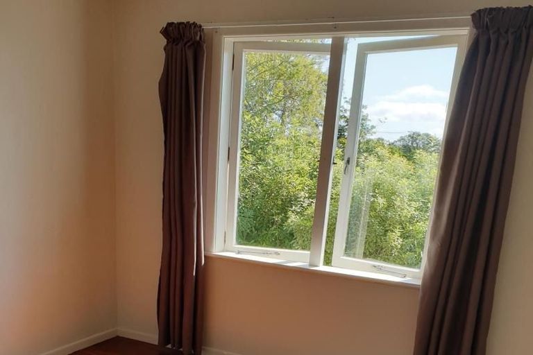 Photo of property in 1/56 Waipani Road, Te Atatu Peninsula, Auckland, 0610