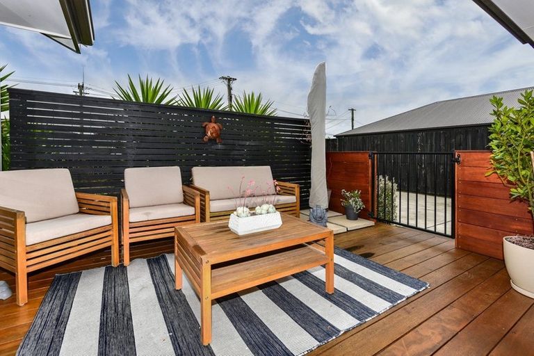 Photo of property in 175 Keyes Road, New Brighton, Christchurch, 8083