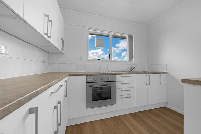Photo of property in 1/14 Pakira Avenue, Glendene, Auckland, 0602
