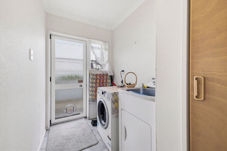 Photo of property in 66 Tukapa Street, Westown, New Plymouth, 4310