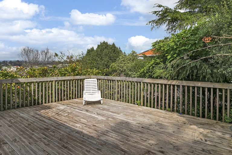 Photo of property in 77 Royal Road, Massey, Auckland, 0614