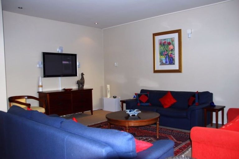 Photo of property in Highwic, 3/32 Hobson Street, Thorndon, Wellington, 6011