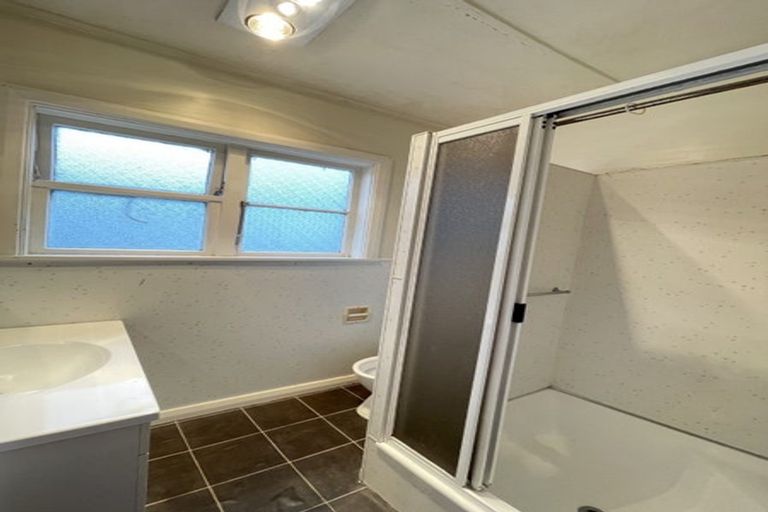 Photo of property in 2/20 Epsom Road, Sockburn, Christchurch, 8042