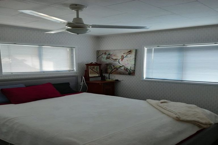 Photo of property in 5 Neptune Place, Waimairi Beach, Christchurch, 8083