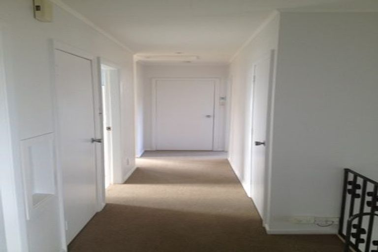 Photo of property in 2 Foyle Street, Island Bay, Wellington, 6023