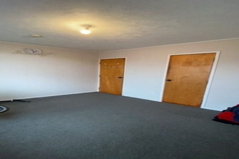 Photo of property in 141 Aviemore Drive, Highland Park, Auckland, 2010
