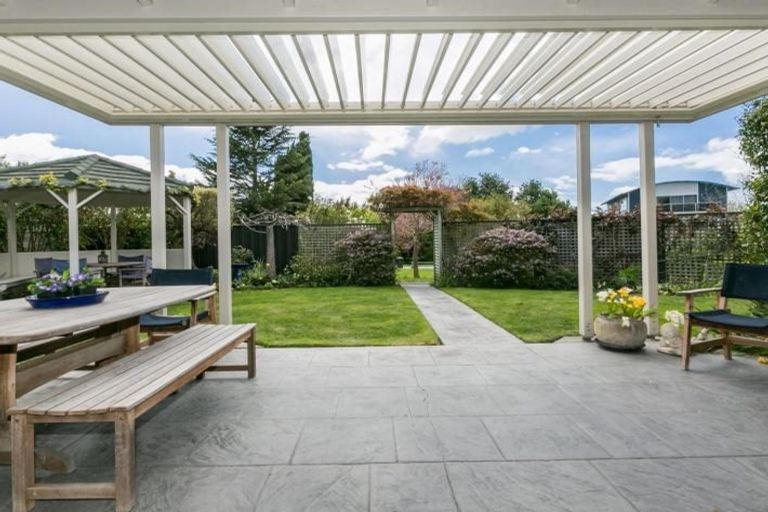 Photo of property in 22 Kensington Drive, Taradale, Napier, 4112