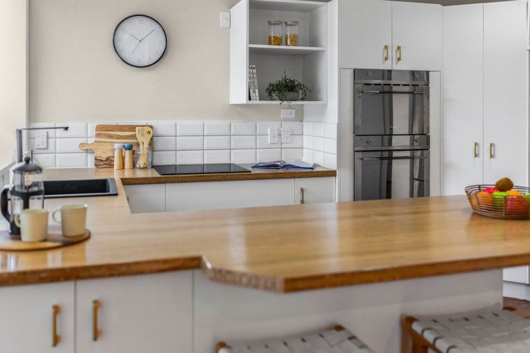 Photo of property in 27 Rawhiti Road, Pukerua Bay, Porirua, 5026