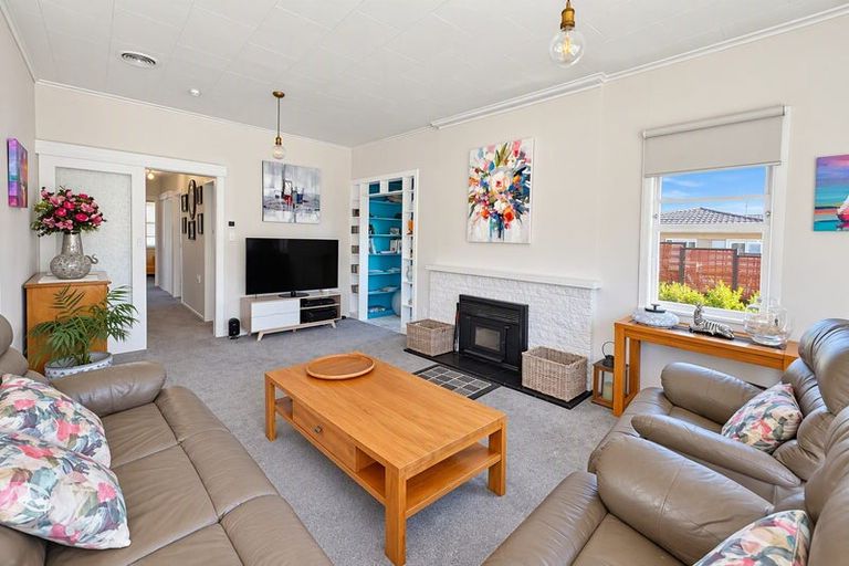 Photo of property in 5 Limbrick Street, Waipawa, 4210