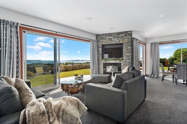 Photo of property in 17 Haden Place, Omokoroa, 3114