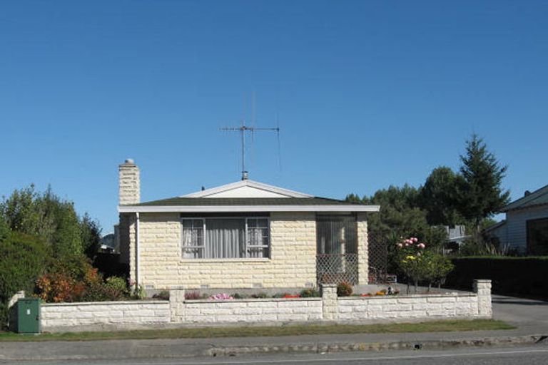 Photo of property in 222 Talbot Street, Geraldine, 7930