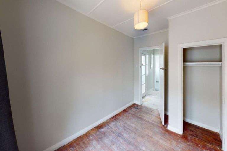 Photo of property in 118 Pahiatua Street, Hokowhitu, Palmerston North, 4410