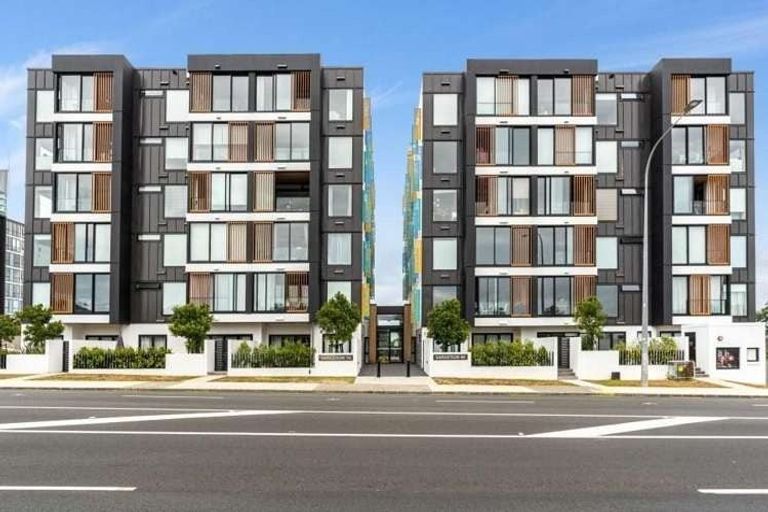 Photo of property in Frank Sargeson Apts, 105/74 Anzac Street, Takapuna, Auckland, 0622