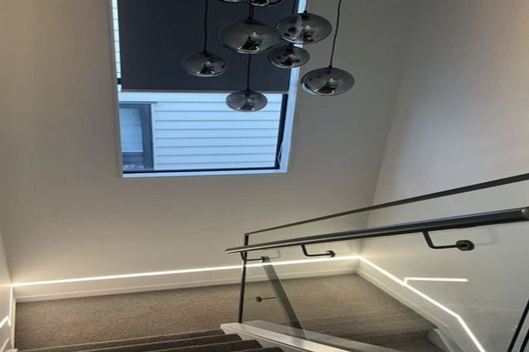 Photo of property in 1 Rae Road, Campbells Bay, Auckland, 0620