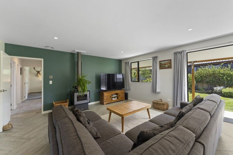Photo of property in 11 Teal Place, Lake Hawea, Wanaka, 9382