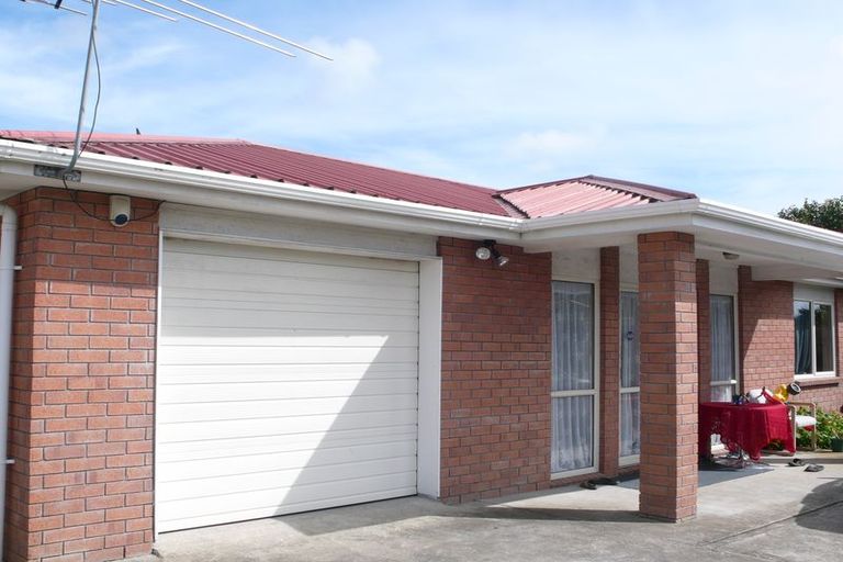 Photo of property in 323 Massey Road, Mangere East, Auckland, 2024