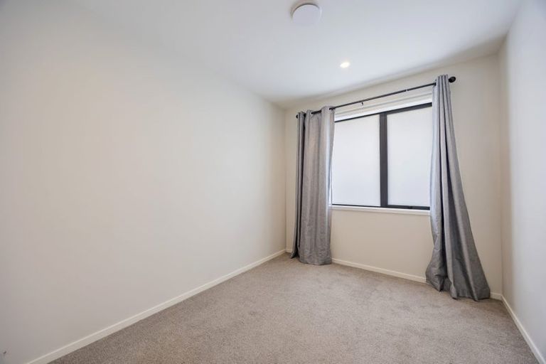 Photo of property in 9 Moemoea Avenue, Kumeu, 0810