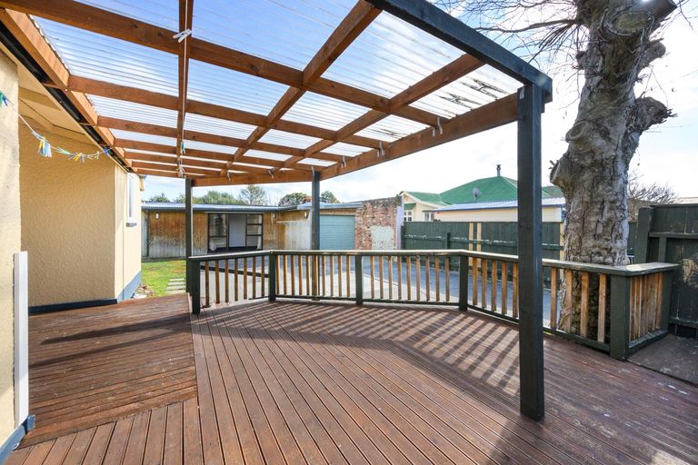 Photo of property in 17 Douglas Street, West End, Palmerston North, 4412