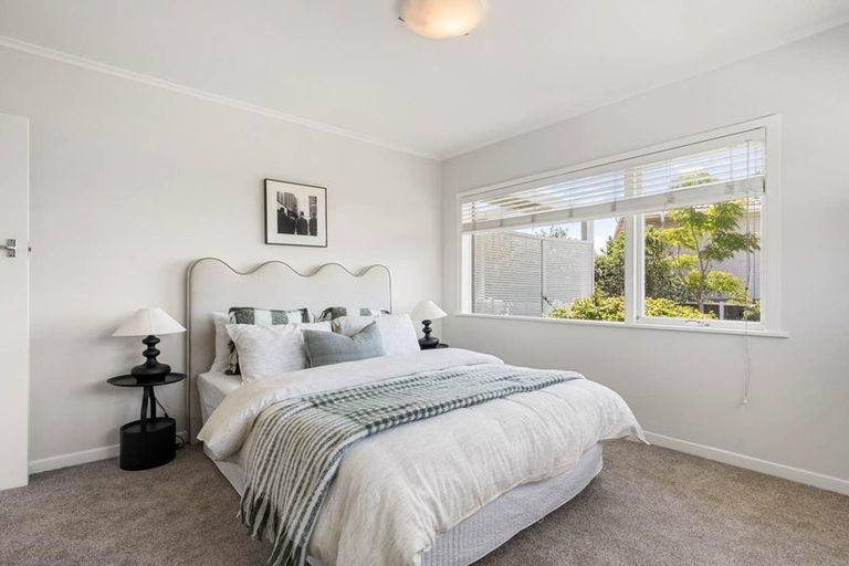 Photo of property in 1/318 Beach Road, Campbells Bay, Auckland, 0630