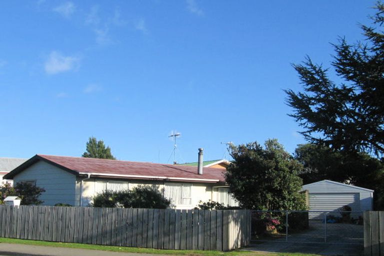 Photo of property in 416 Mazengarb Road, Paraparaumu, 5032
