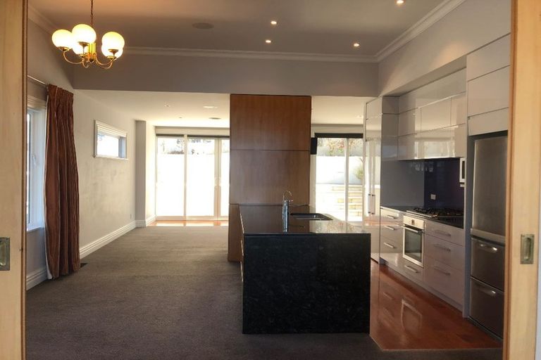 Photo of property in 5 Moeller Street, Mount Victoria, Wellington, 6011