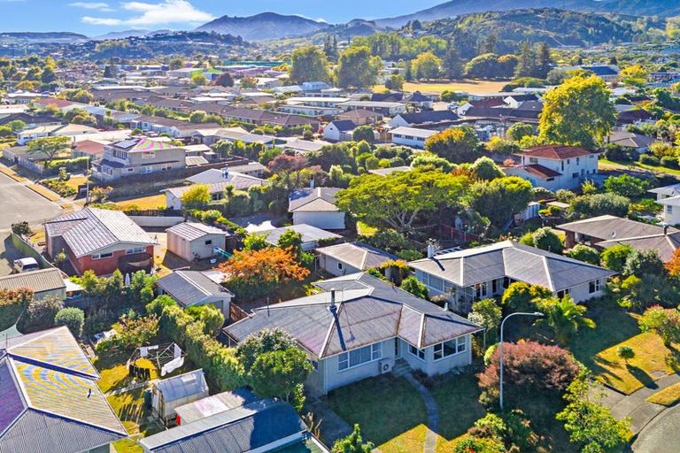 Photo of property in 15 Keats Crescent, Stoke, Nelson, 7011