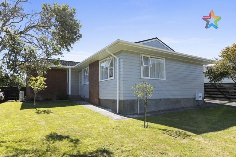 Photo of property in 13 Otira Grove, Kelson, Lower Hutt, 5010
