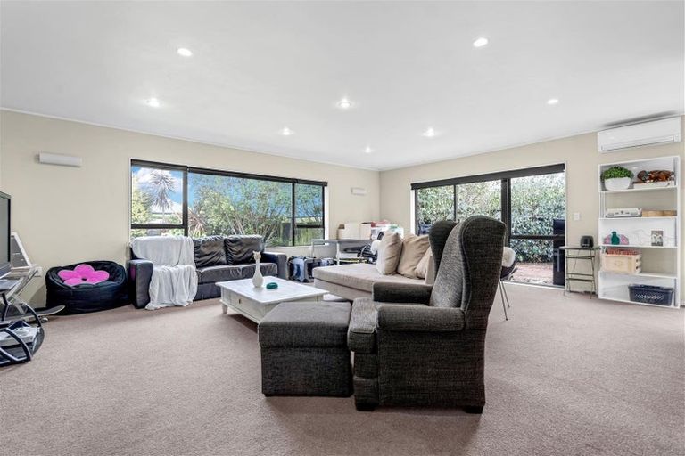 Photo of property in 57 George Crescent, Buckland, Pukekohe, 2677