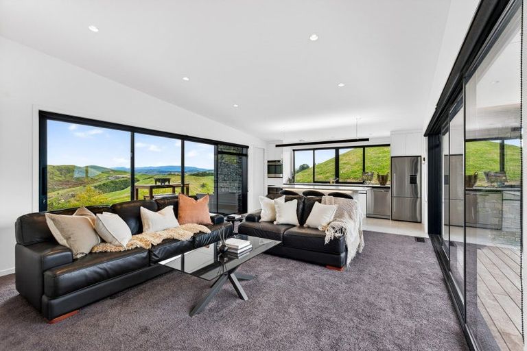 Photo of property in 17 Te Roera Drive, Taradale, Napier, 4112