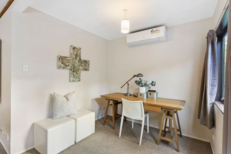 Photo of property in 37a Oteha Valley Road, Northcross, Auckland, 0632