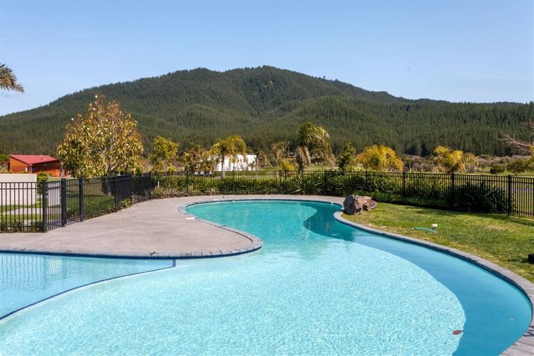 Photo of property in 68 Pinehurst Drive, Pauanui, Hikuai, 3579