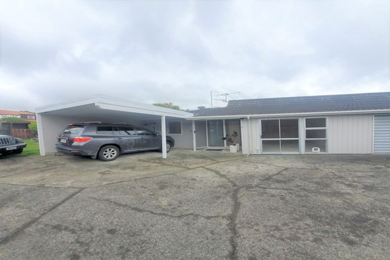 Photo of property in 7 Ballina Drive, Churton Park, Wellington, 6037