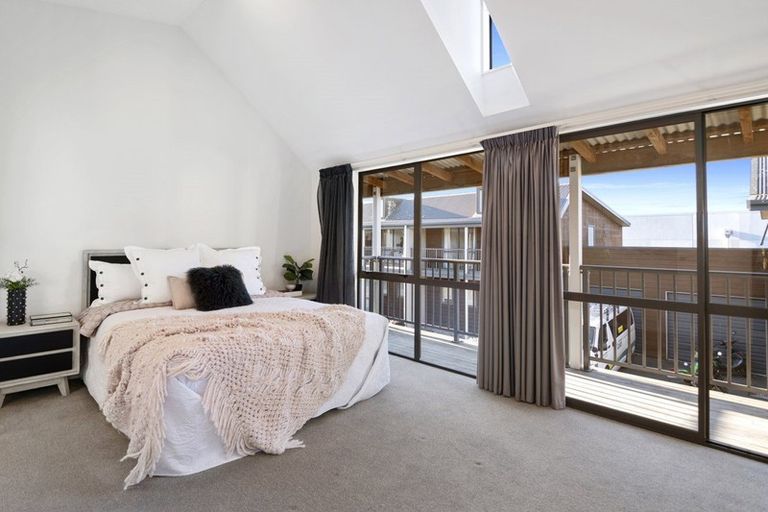 Photo of property in 10 Rochdale Way, Stoke, Nelson, 7011