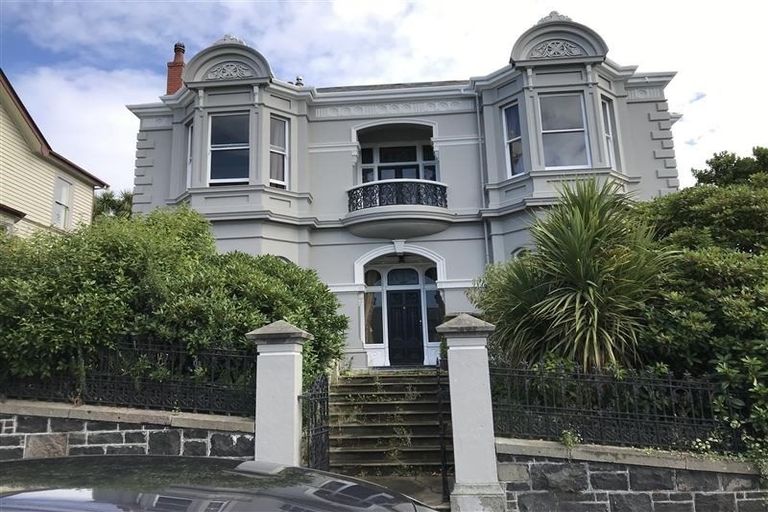 Photo of property in 58 Royal Terrace, Dunedin Central, Dunedin, 9016