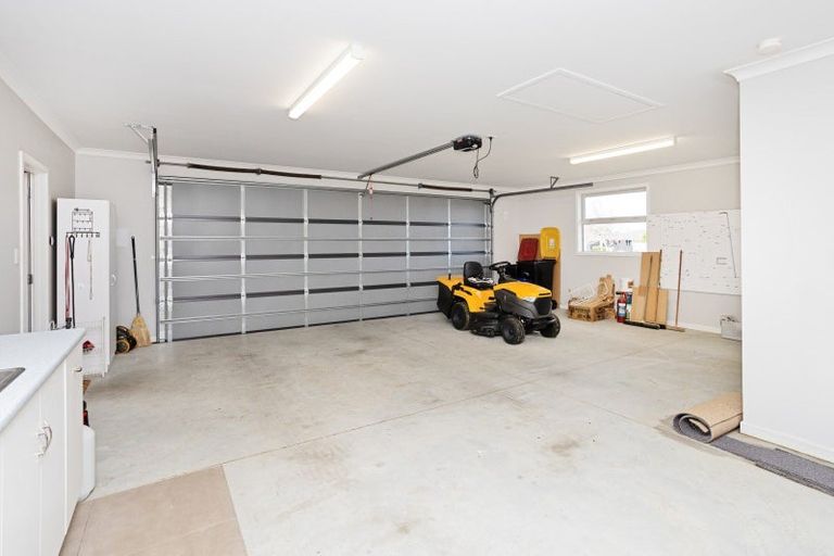 Photo of property in 45 Northside Drive, Waikiwi, Invercargill, 9810