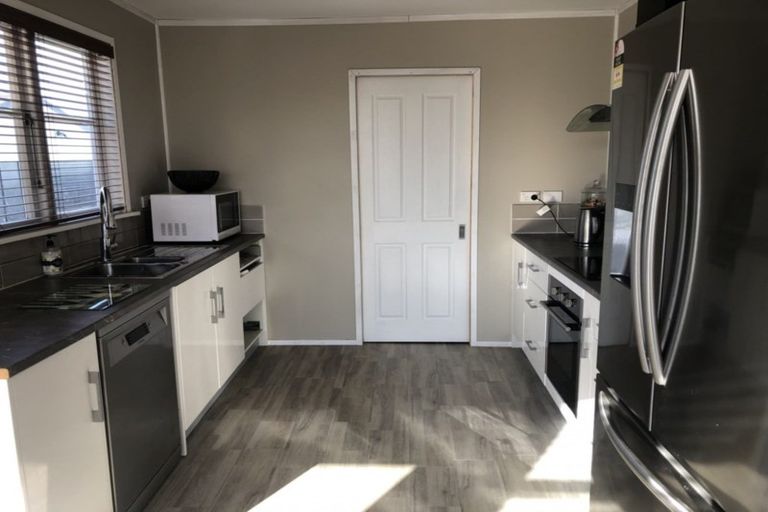 Photo of property in 21 Bledisloe Street, Levin, 5510