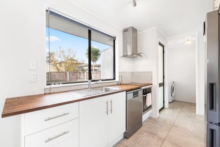 Photo of property in 5 Crystal Place, Pukehangi, Rotorua, 3015