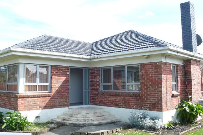 Photo of property in 323 Massey Road, Mangere East, Auckland, 2024