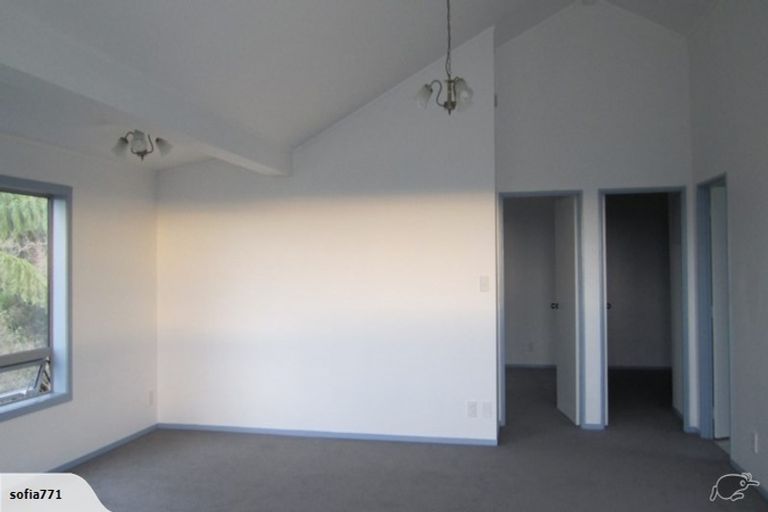 Photo of property in 312 Forest Hill Road, Waiatarua, Auckland, 0612