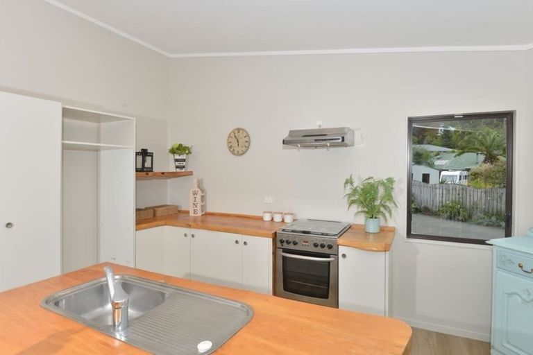 Photo of property in 72a Beach Road, Onerahi, Whangarei, 0110