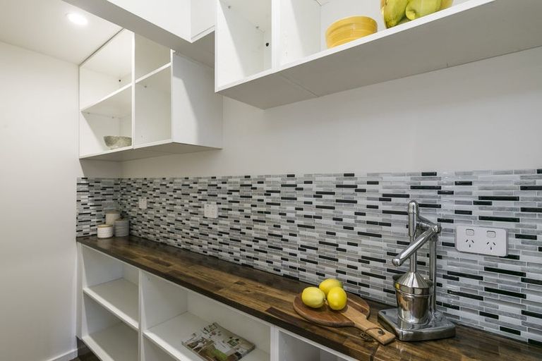 Photo of property in 29a Thurleigh Grove, Karori, Wellington, 6012