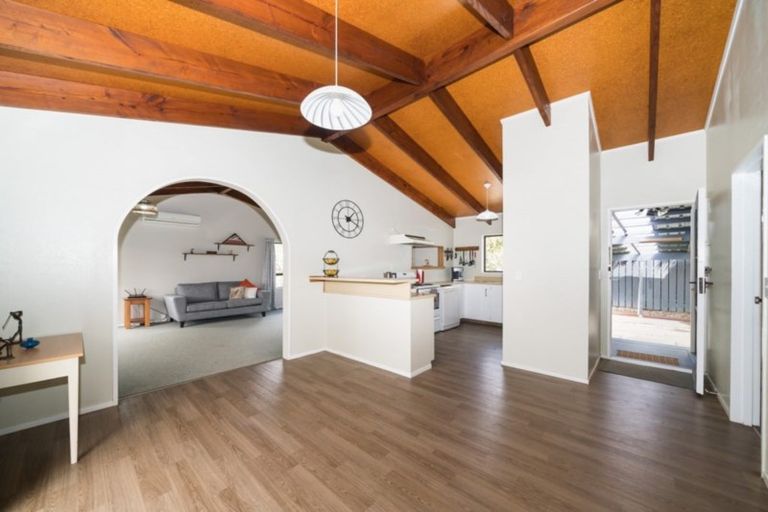 Photo of property in 33 Kowhai Street, Tokomaru, Palmerston North, 4474