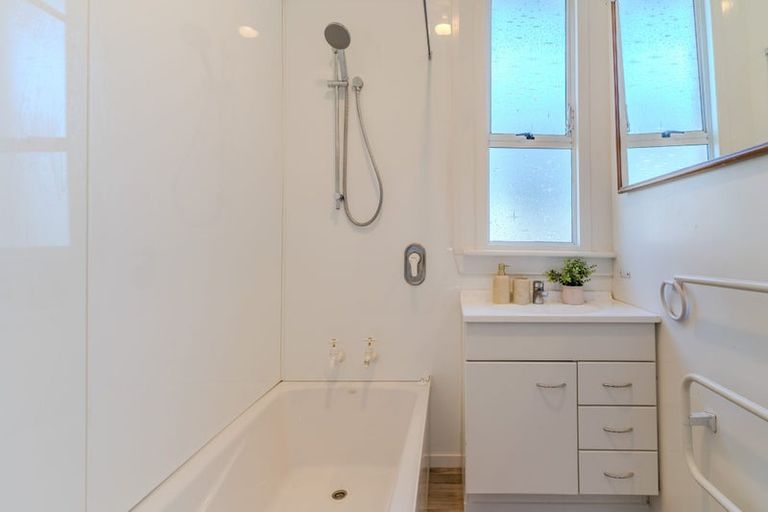 Photo of property in 238 Bay View Road, South Dunedin, Dunedin, 9012